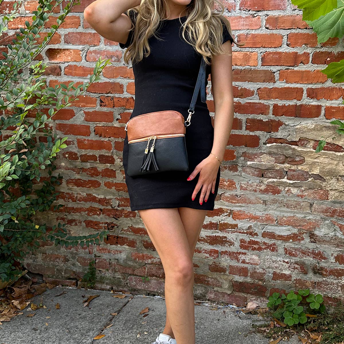 Jen & Co Tara Double Zip Vegan Leather Crossbody