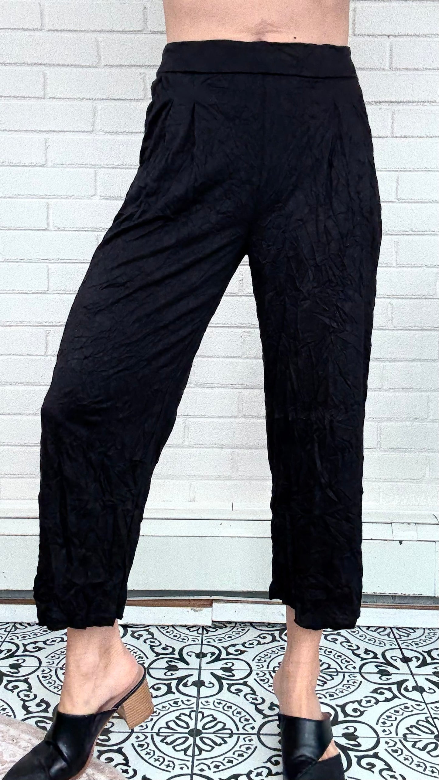 Shana Apparel Pants Shana Apparel Cropped Crinkle Pant 18491358 Shana Apparel Cropped Crinkle Pant