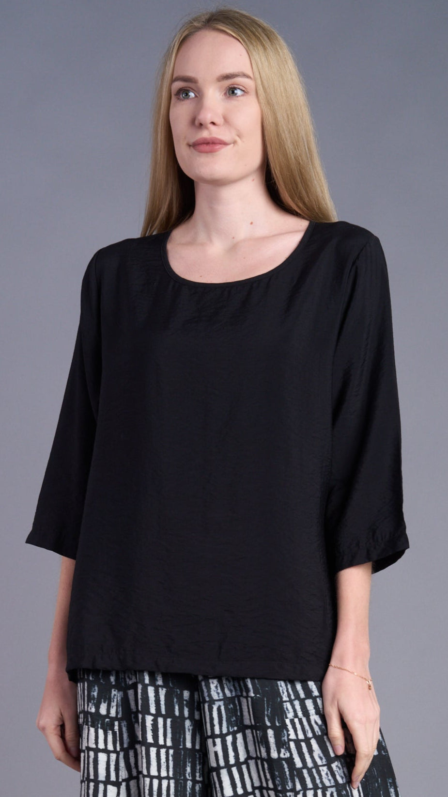 Shana Apparel Parachute 3/4 Sleeve Pullover - Multiple Colors