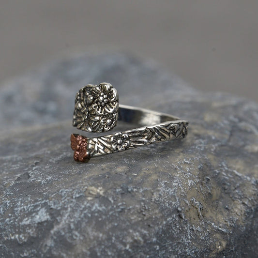 Mildstyles Rings Mildstyles Flower and Bee Spoon Ring Mildstyles Flower and Bee Spoon Ring