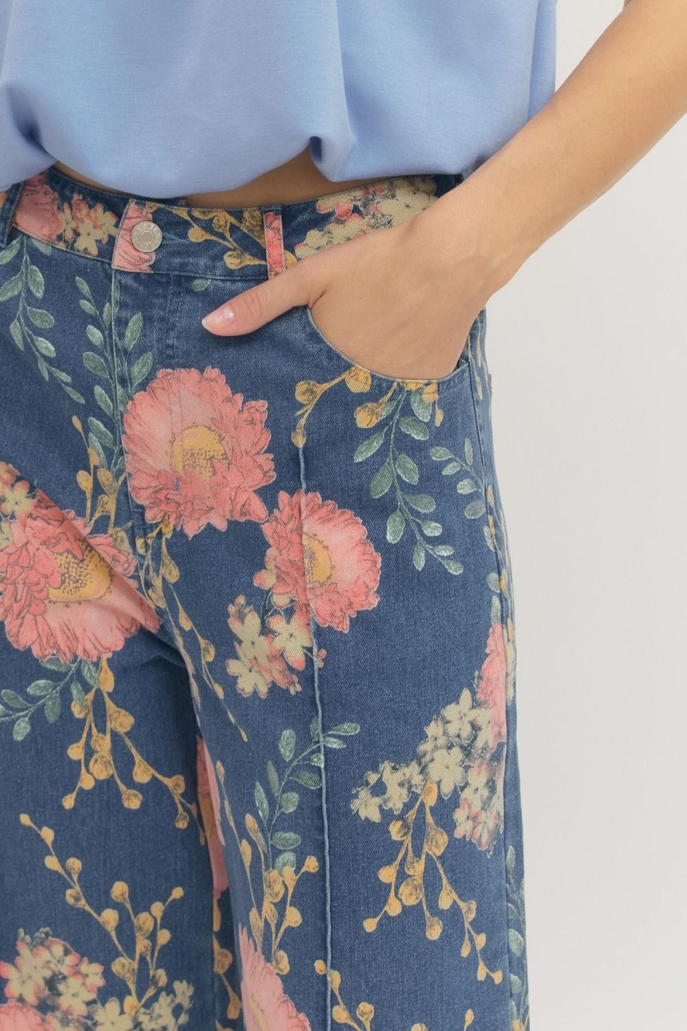 Entro Pants Floral Print Denim Pants Floral Print Denim Pants