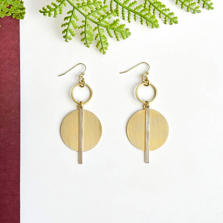 World Finds Luminous Pendulum Earring