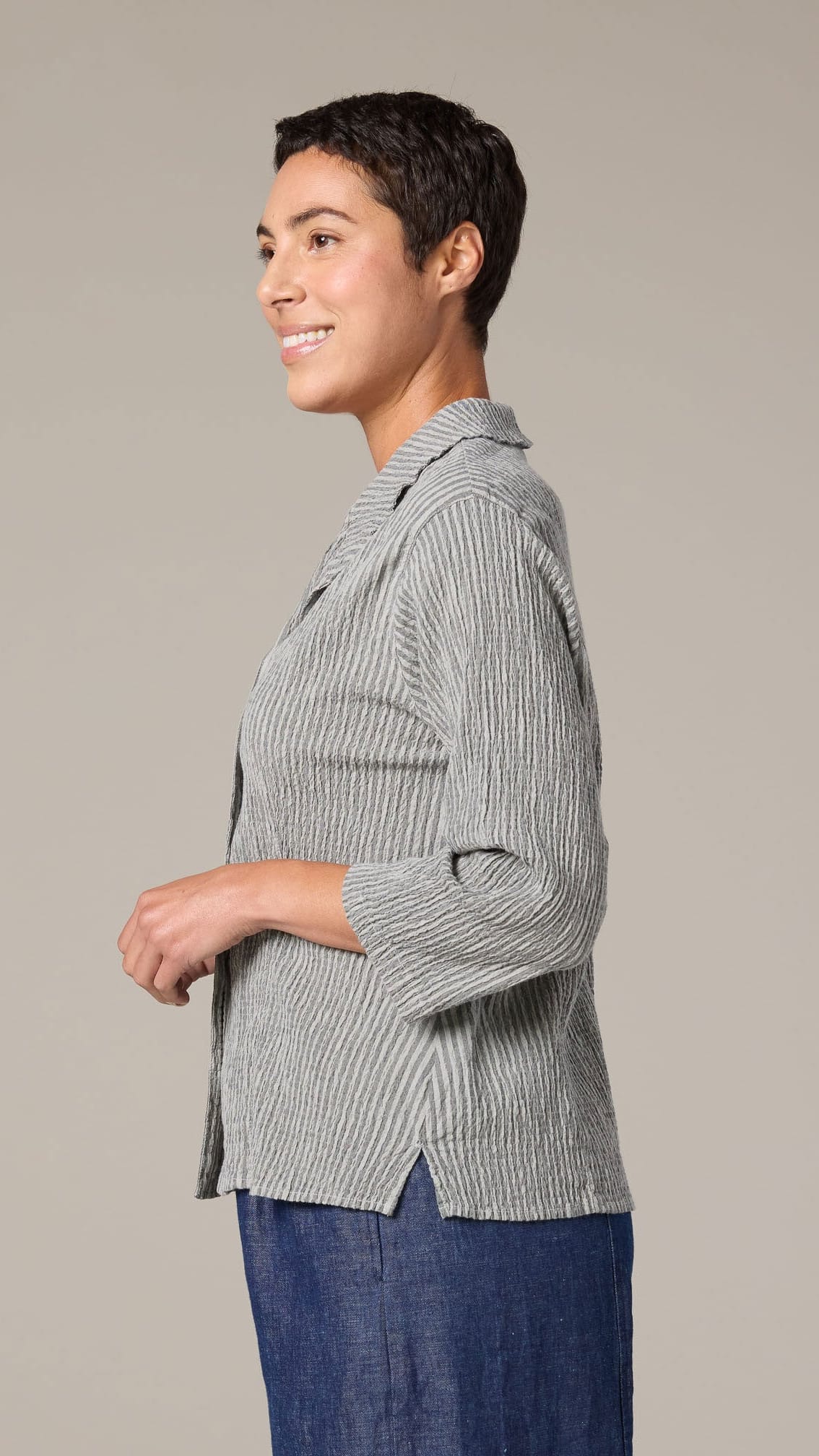 Cut Loose Blouses Cut Loose Grey Stripe Crinkle 3/4 Sleeve Shirt Cut Loose Grey Stripe Crinkle 3/4 Sleeve Shirt