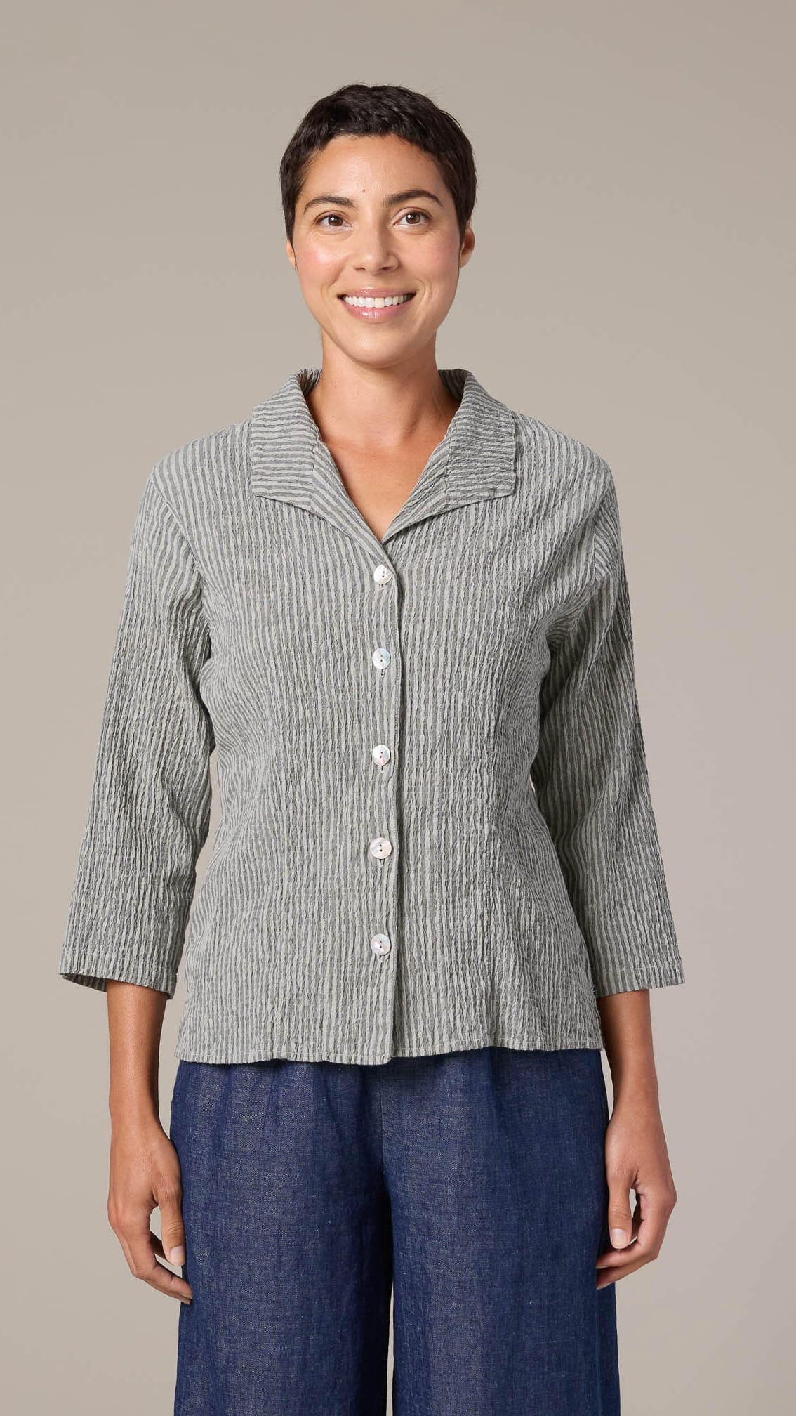 Cut Loose Blouses Cut Loose Grey Stripe Crinkle 3/4 Sleeve Shirt Cut Loose Grey Stripe Crinkle 3/4 Sleeve Shirt