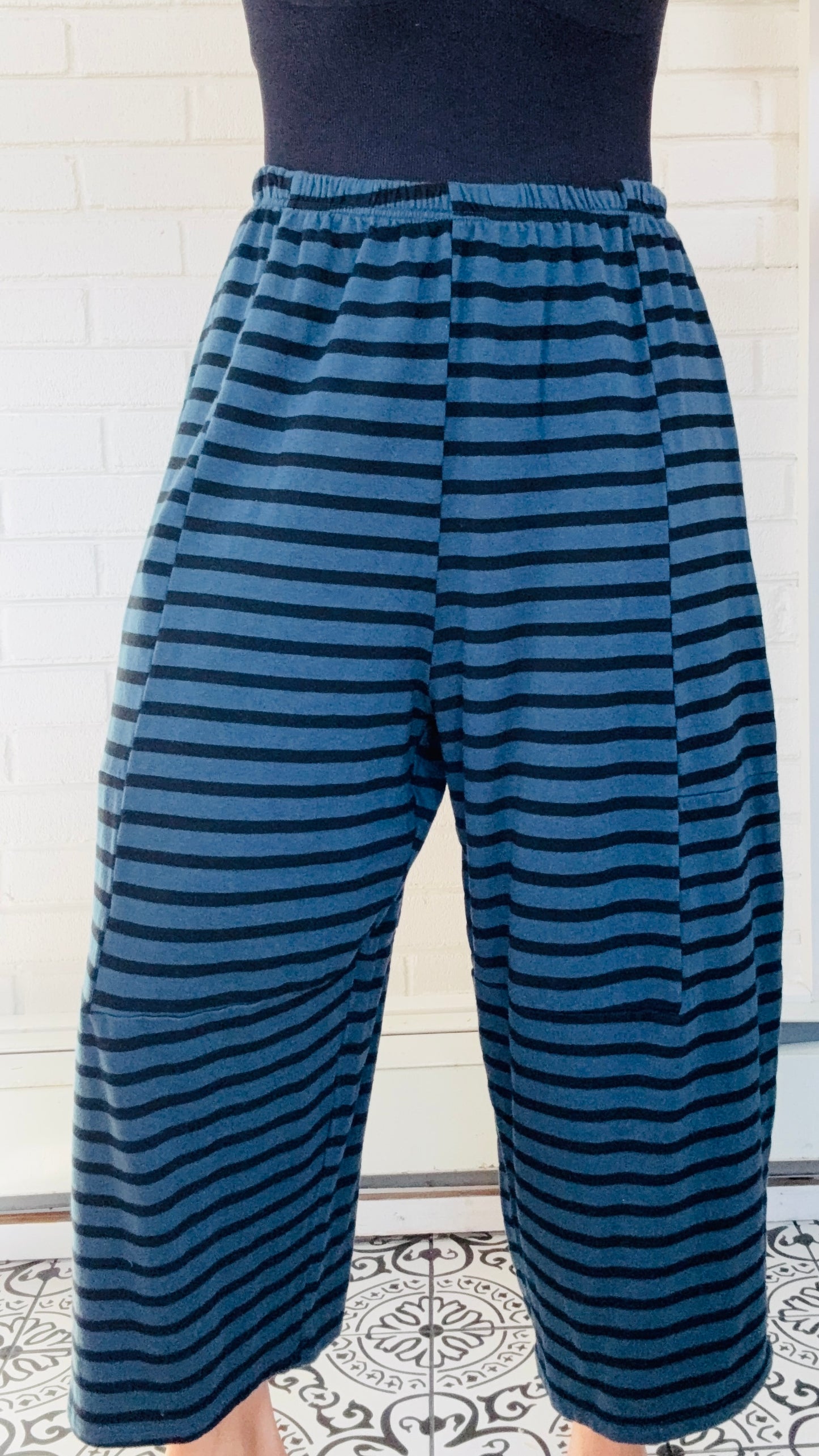 Cut Loose Black Stripe Balloon Crop Pant