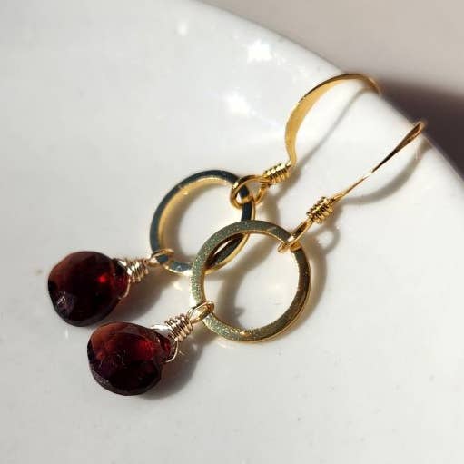 Edgy Petal Garnet Cold Circle Earrings