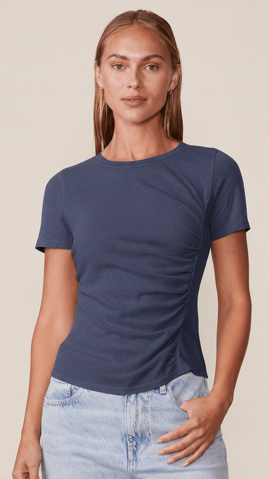 Shaped tee with crew neck, semi-fitted short sleeves, off center ruched seam in front and slightly rounded hem navy