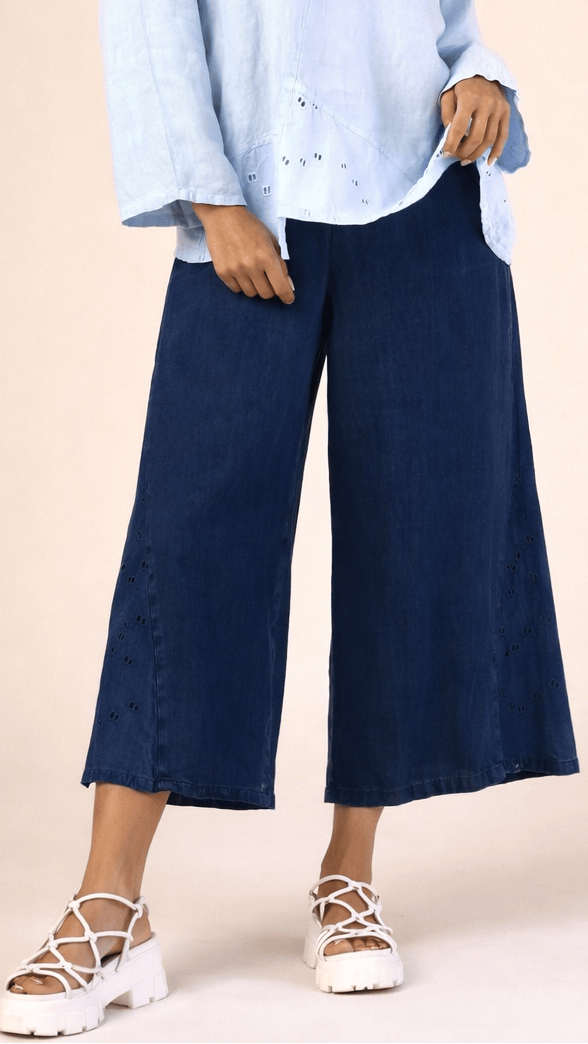 Fenini Pants Fenini Embroidered Insert Crop Pant Fenini Embroidered Insert Crop Pant