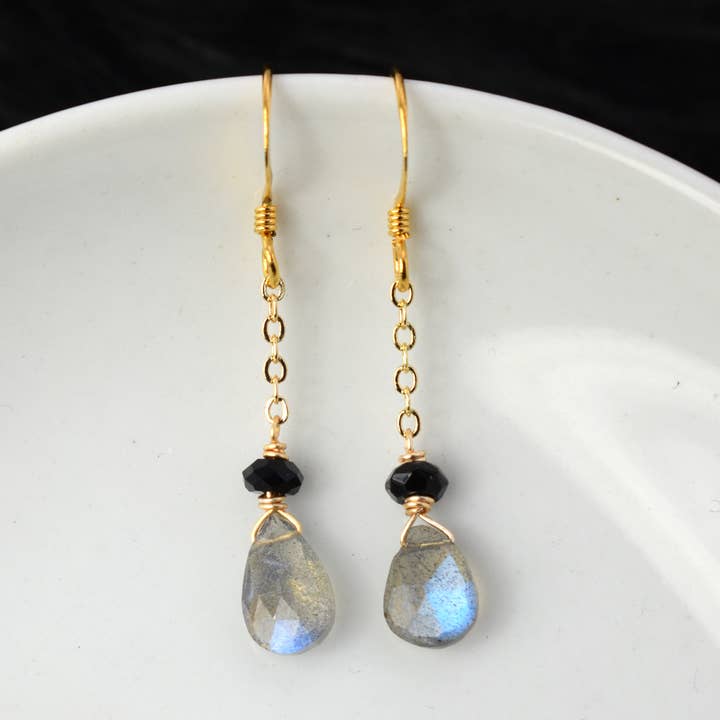 Edgy Petal Earrings Edgy Petal Dainty Labradorite & Onyx Gold Chain Earrings 80530142 Edgy Petal Dainty Labradorite & Onyx Gold Chain Earrings