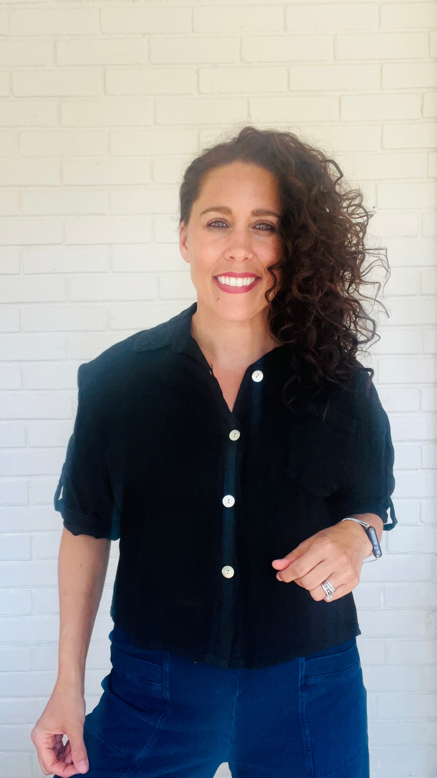 Amorosa Cropped Linen Shirt - Multiple Colors
