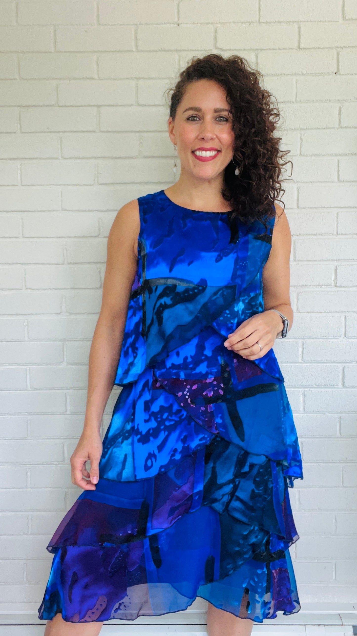 Ammpoure Sleeveless Tulip Dress - Multiple Prints