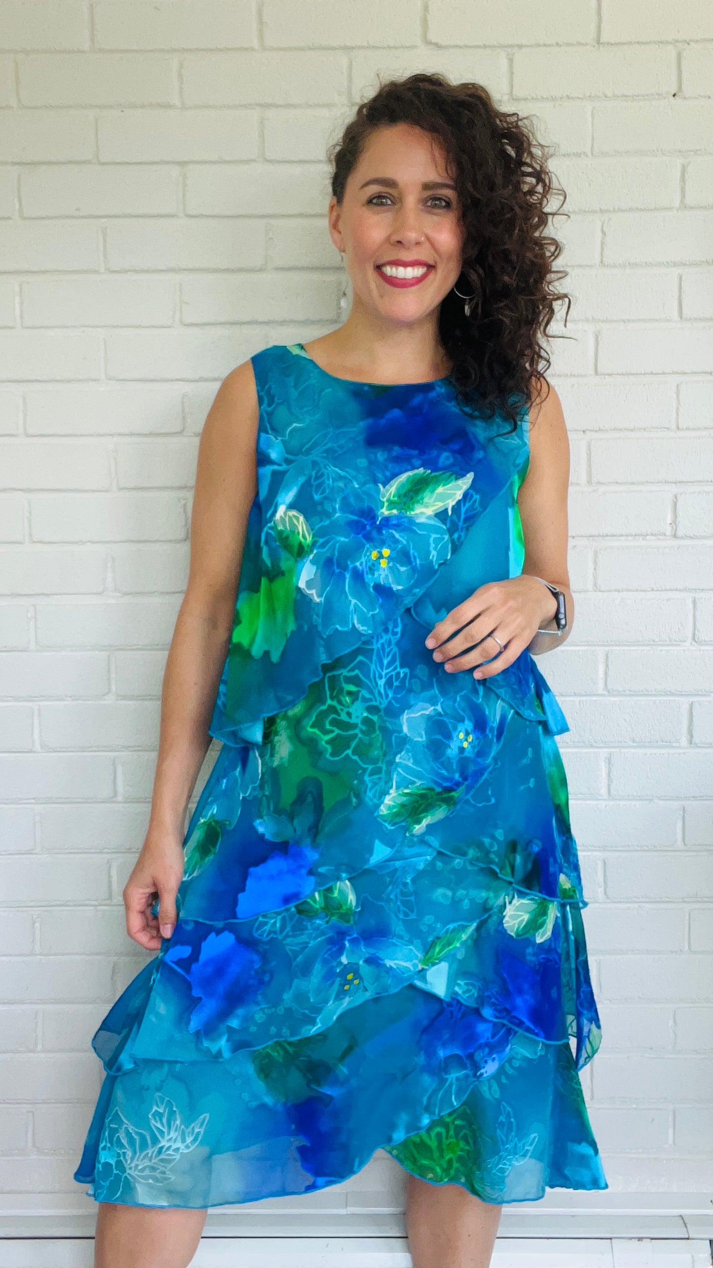 Ammpoure Sleeveless Tulip Dress - Multiple Prints
