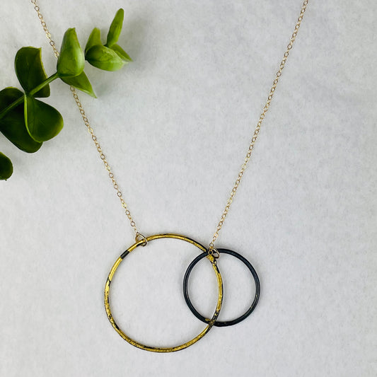 Metamorphosis Metals Interlocking Circles Necklace