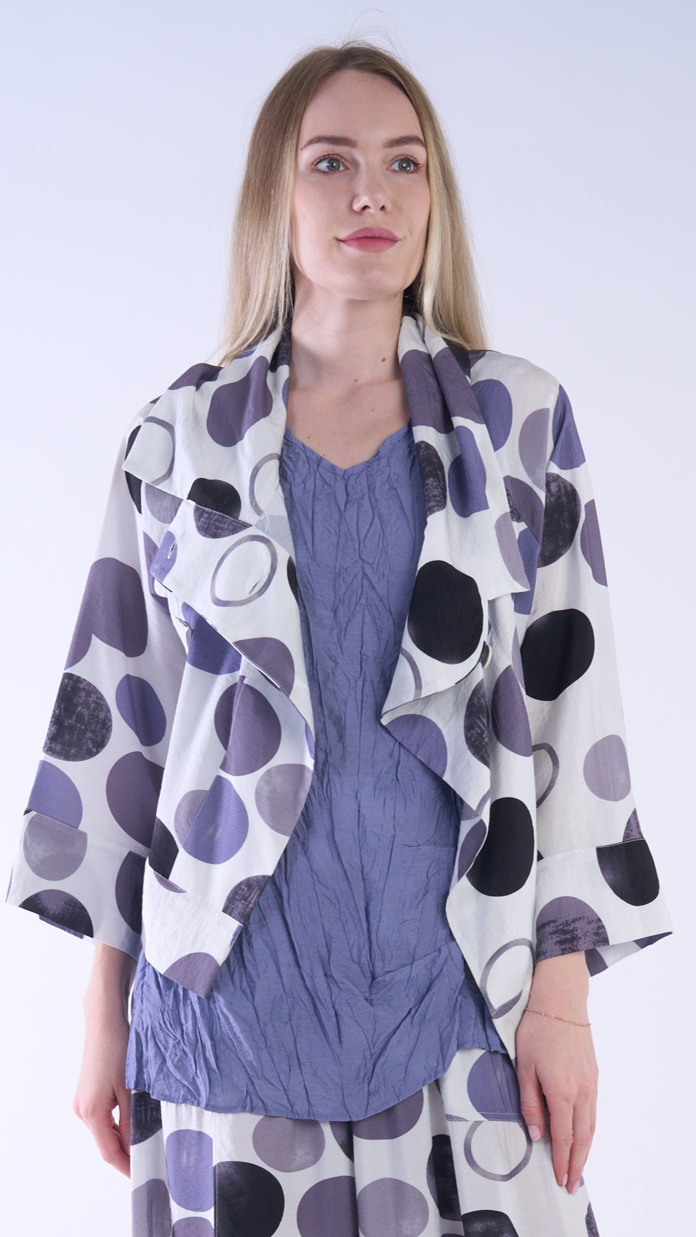 Shana Apparel 3 Button Crop Jacket