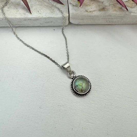 Volare Necklaces Volare Small Labradorite Stone Necklace Volare Small Labradorite Stone Necklace