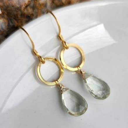 Edgy Petal Green Amethyst Gold Circle Earrings