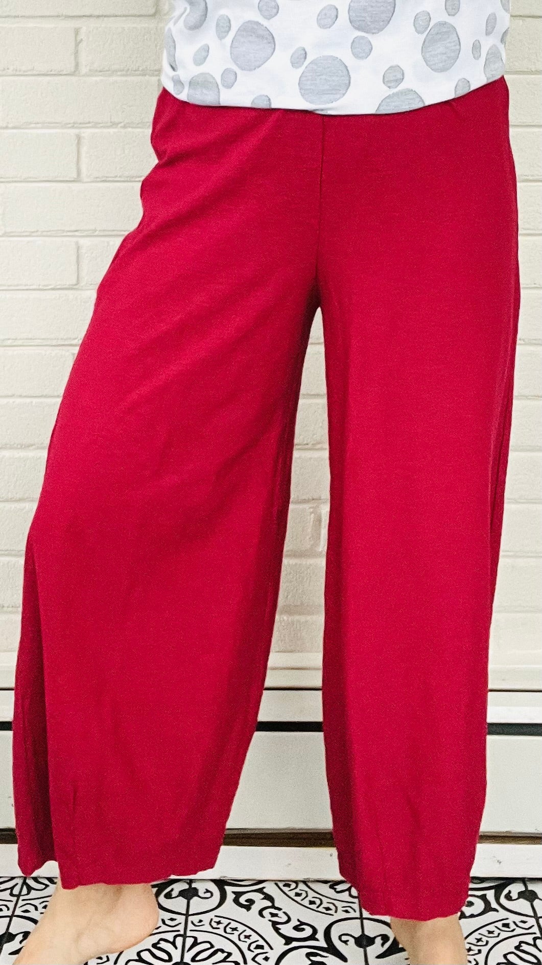 Cut Loose Cotton/Linen Cropped Pant with Darts Cardinal