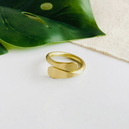 World Finds Overlap Ring - Multiple Colors