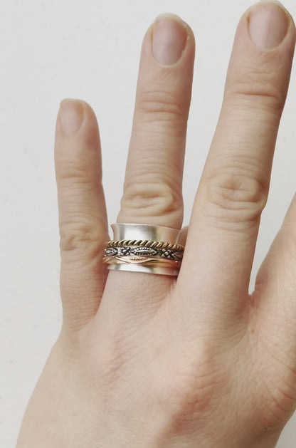 Zoey Simmons Handmade Bali Style Spinner Ring - JSR222
